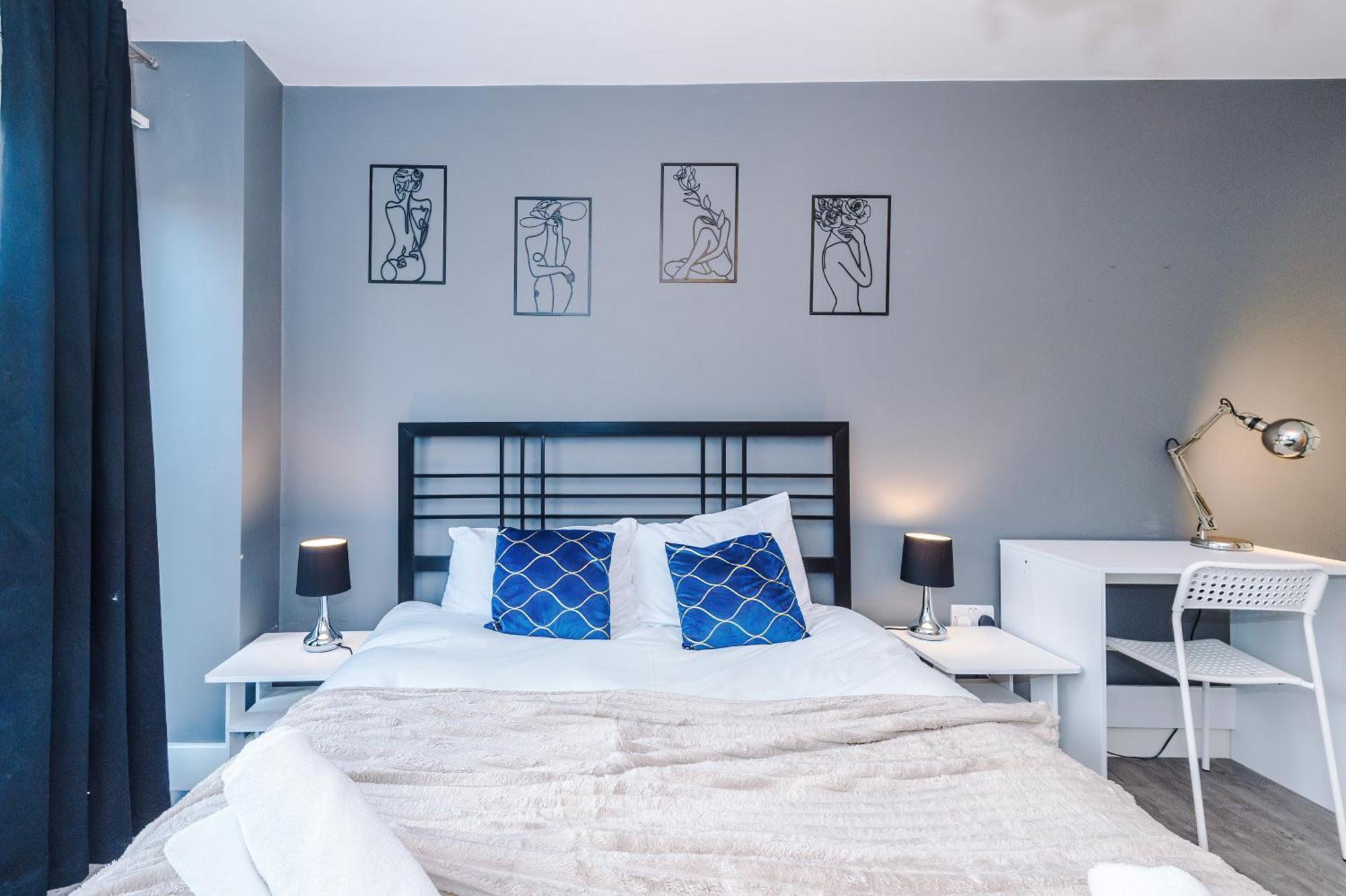 Apartment Modern 2 Bed In Centre, Perfect For Business & Long With Free Parking