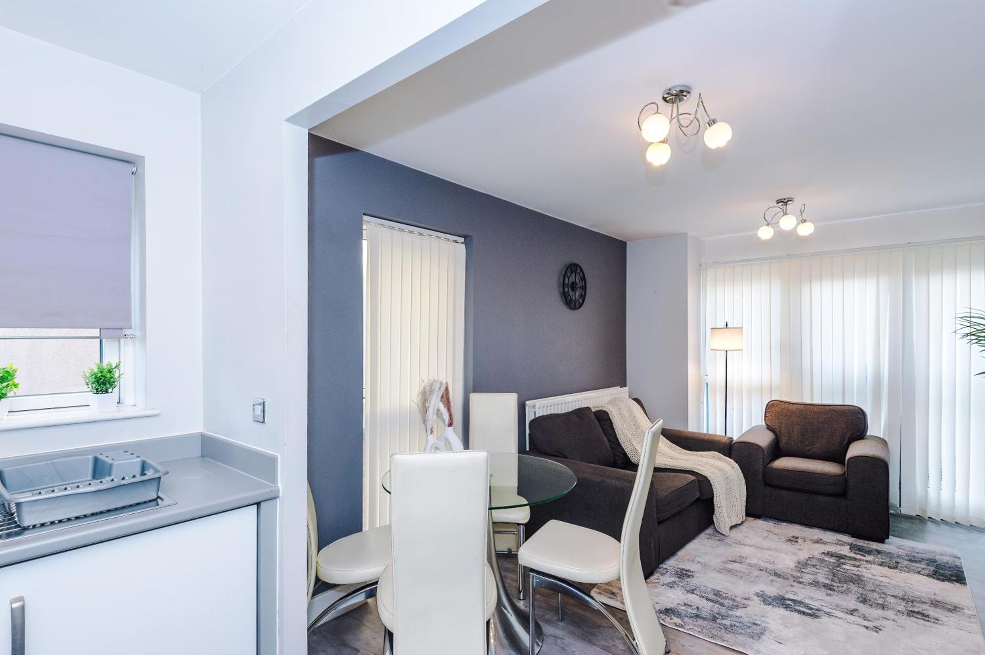 Apartment Modern 2 Bed In Centre, Perfect For Business & Long With Free Parking Birmingham
