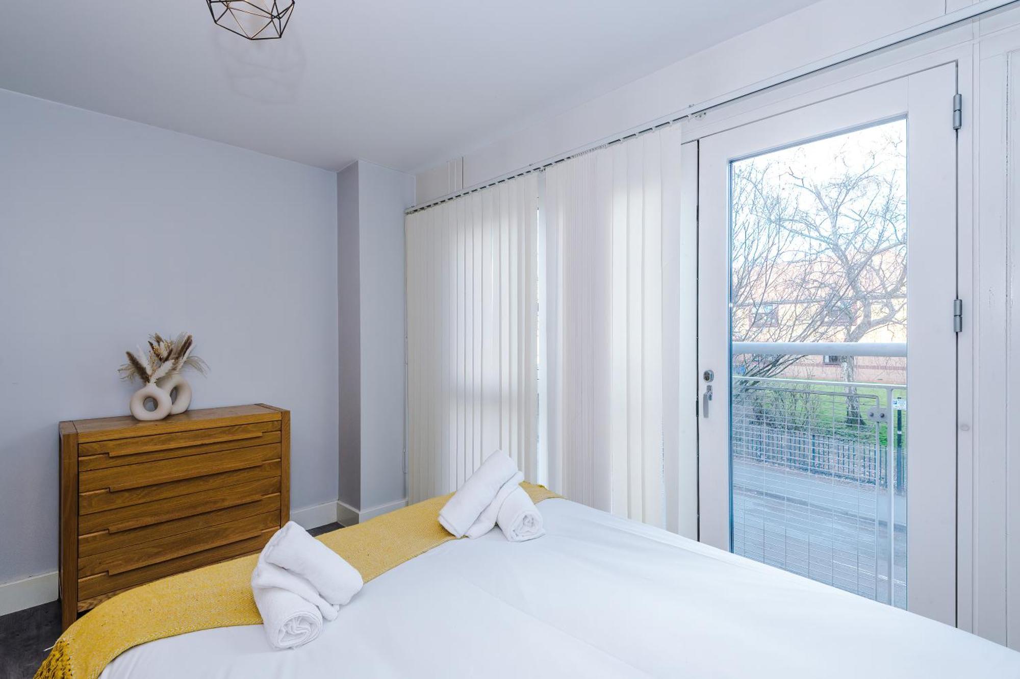 Modern 2 Bed In Centre, Perfect For Business & Long With Free Parking * Birmingham